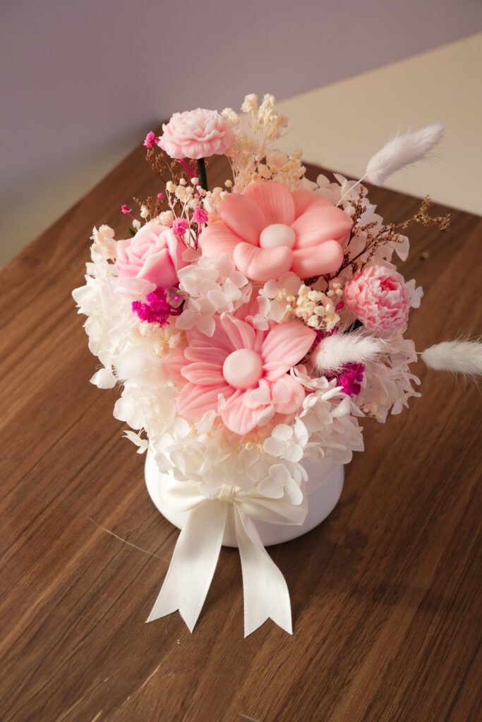 Chậu hoa nến thơm