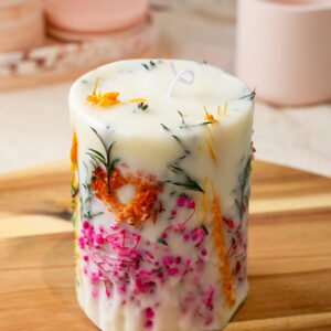 Nến trụ hoa khô